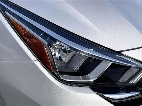 Used 2023 Nissan Versa S w/ S Plus Package image 25