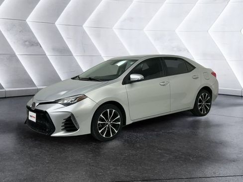 Used 2019 Toyota Corolla SE FWD image 3