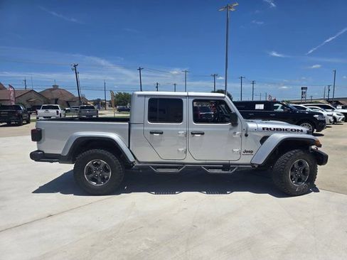 Used 2022 Jeep Gladiator Rubicon w/ LED Lighting Group AWD/4WD image 2