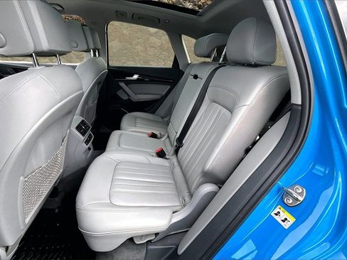 Used 2020 Audi Q5 e Premium Plus w/ Premium Plus Package image 24