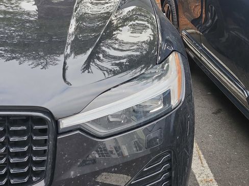 Certified 2024 Volvo XC60 B5 Core w/ Climate Package image 3