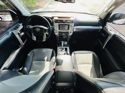 Used 2015 Toyota 4Runner 4WD image 9