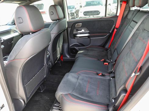 Used 2025 Mercedes-Benz GLB 35 AMG GLB 35 AMG image 18