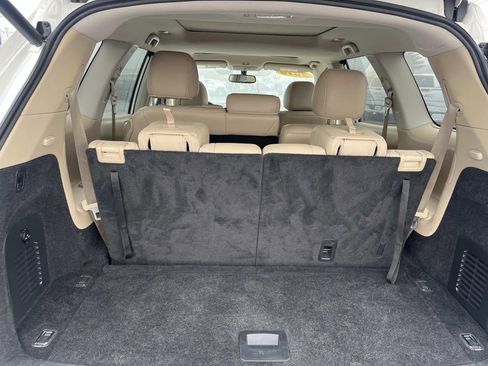 Used 2019 Nissan Pathfinder Platinum image 10