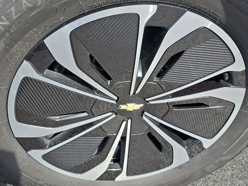 New 2025 Chevrolet Blazer EV LT image 31