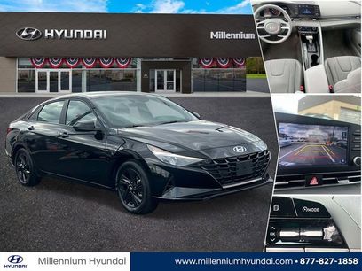 Certified 2023 Hyundai Elantra SEL w/ Cargo Package