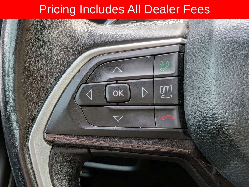 Used 2022 Jeep Grand Cherokee L Laredo w/ Luxury Tech Group I AWD/4WD image 27