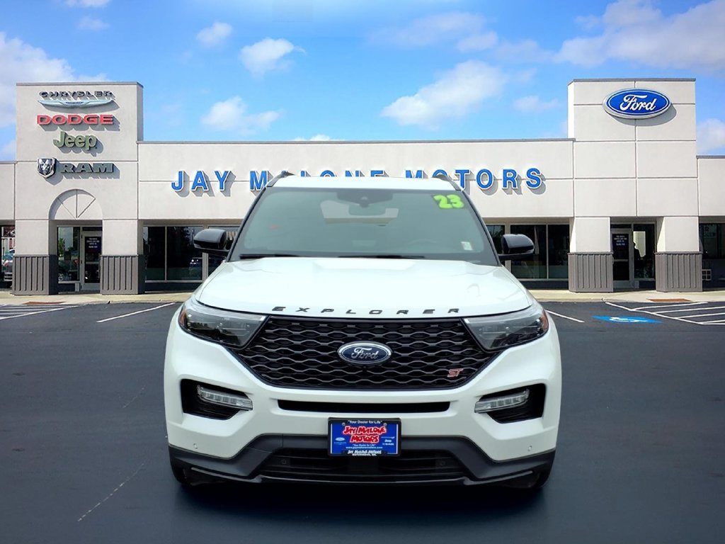 Certified 2023 Ford Explorer ST w/ Technology Package AWD/4WD image 9