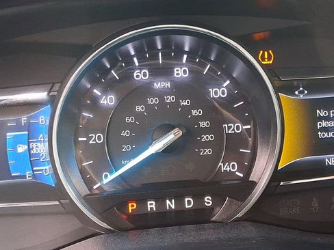 Used 2018 Ford Explorer XLT w/ Equipment Group 202A FWD image 22