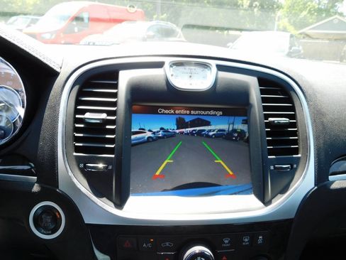 Used 2013 Chrysler 300 C RWD image 12