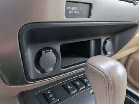 Used 2015 Nissan Armada Platinum w/ 2nd Row Captain Seat Package RWD image 29
