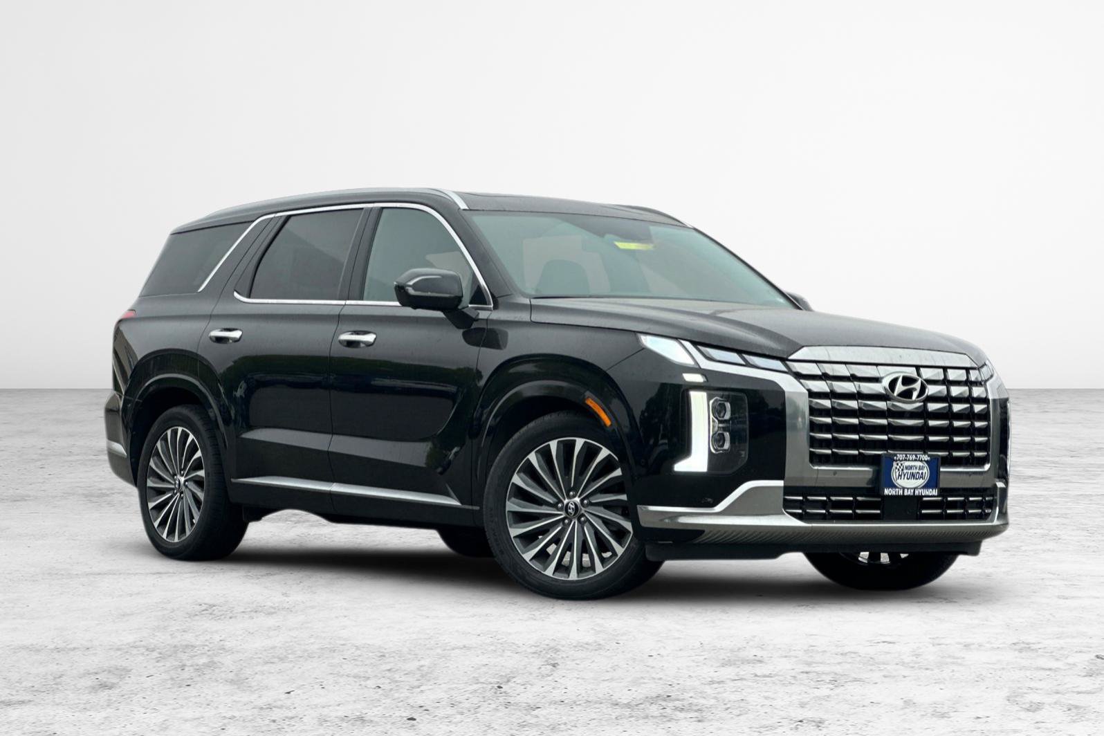 Used 2024 Hyundai Palisade Calligraphy AWD/4WD image 2