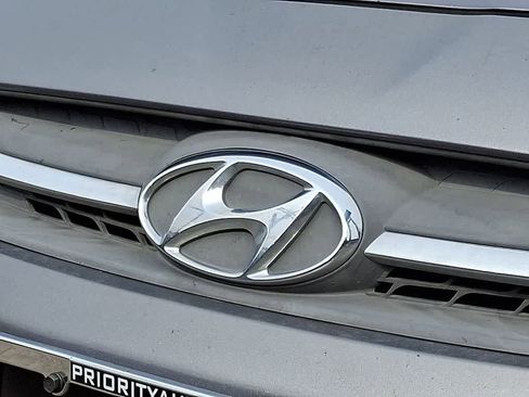 Used 2017 Hyundai Accent SE image 28