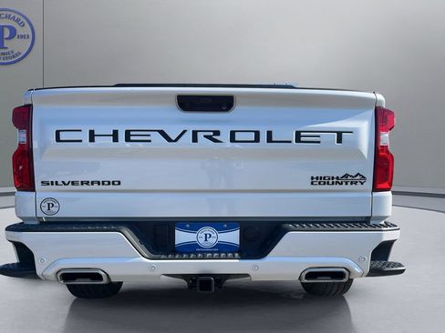 Used 2024 Chevrolet Silverado 1500 High Country AWD/4WD image 9