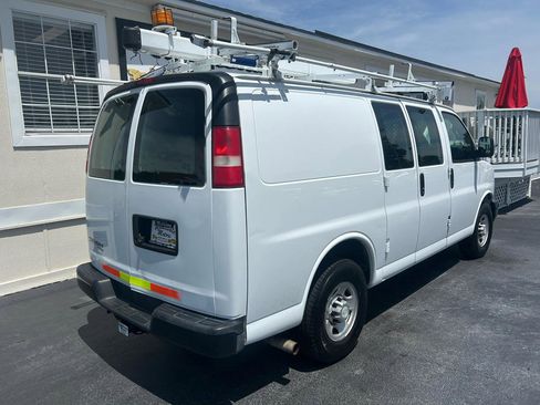 Used 2016 Chevrolet Express 2500 RWD image 7