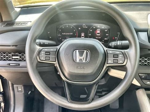 Certified 2025 Honda Accord SE image 17
