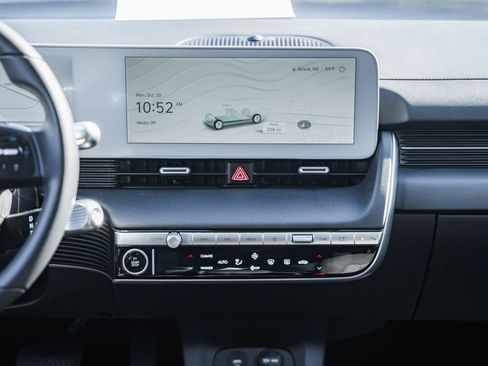 Certified 2024 Hyundai Ioniq 5 SE image 15