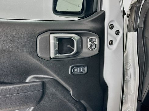 Used 2024 Jeep Wrangler Sport AWD/4WD image 18