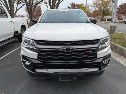 Used 2022 Chevrolet Colorado Z71 image 2