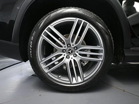 Used 2026 Mercedes-Benz GLS 450 4MATIC image 10