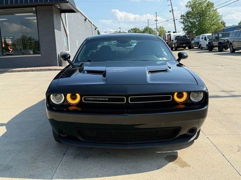 Used 2016 Dodge Challenger SXT RWD image 16