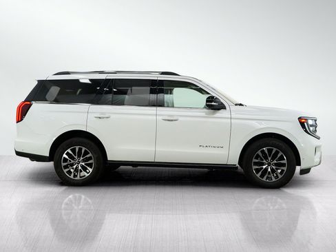 Used 2025 Ford Expedition Platinum AWD/4WD image 6