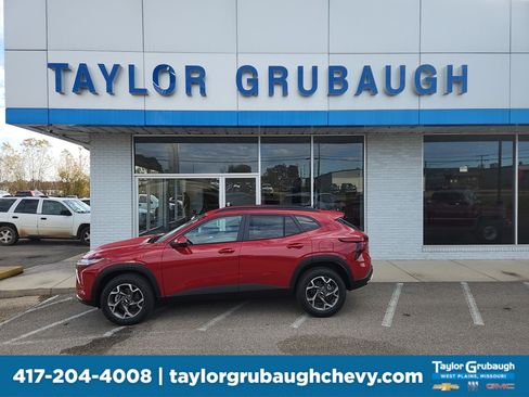 New 2026 Chevrolet Trax LT image 1