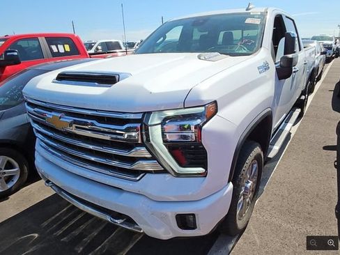 Used 2024 Chevrolet Silverado 3500 High Country w/ High Country Premium Package AWD/4WD image 1