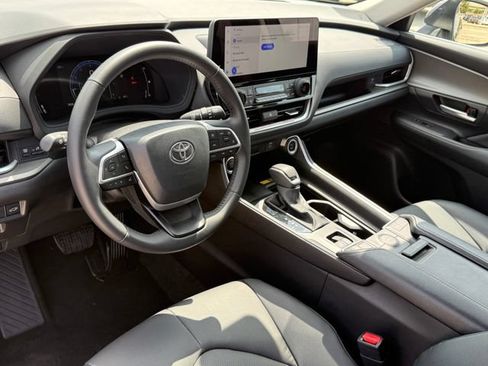 Used 2026 Toyota Grand Highlander FWD image 10