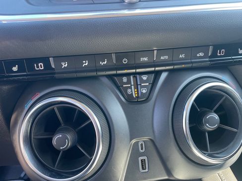 Used 2019 Chevrolet Blazer LT w/ Sound & Technology Package image 29