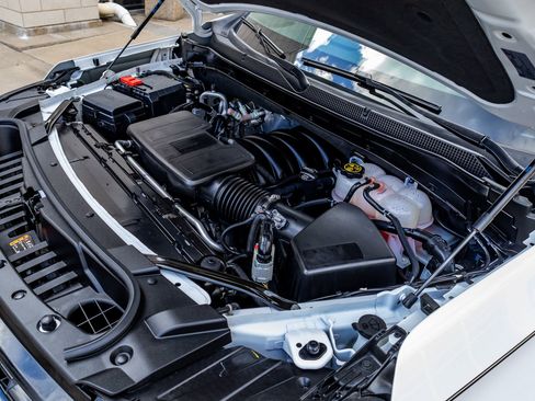 Used 2024 Chevrolet Tahoe Z71 w/ Off-Road Capability Package image 42