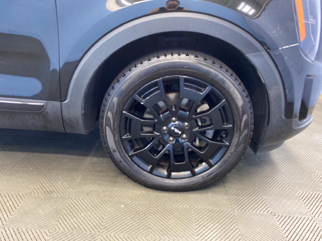 Used 2022 Kia Telluride SX w/ Nightfall Edition Package AWD/4WD image 43