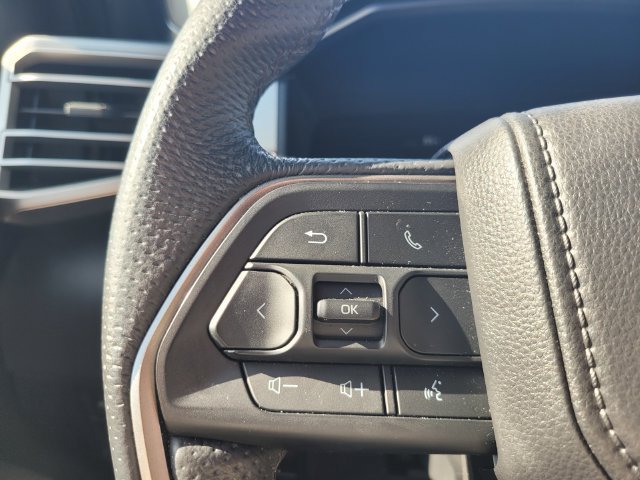 Used 2025 Toyota Tundra Limited AWD/4WD image 28