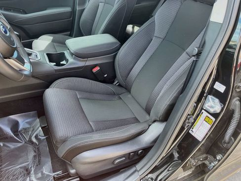 Used 2025 Subaru Outback Premium AWD/4WD image 19