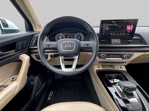 Used 2023 Audi Q5 2.0T Premium Plus w/ Premium Plus Package AWD/4WD image 11
