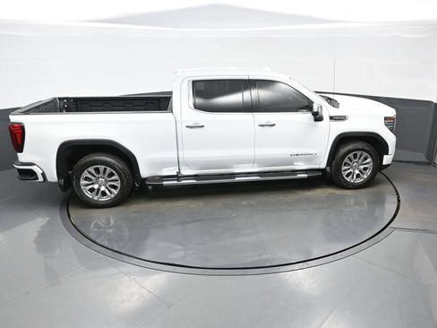 Used 2023 GMC Sierra 1500 Denali w/ Technology Package AWD/4WD image 40