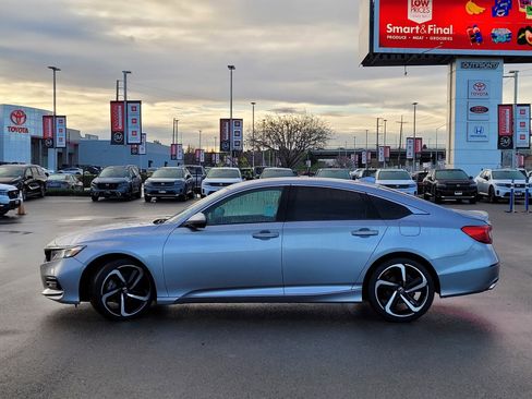 Used 2018 Honda Accord Sport image 8
