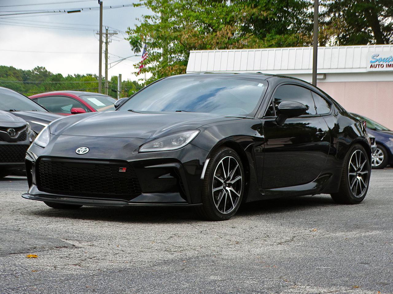 Used 2023 Toyota GR86 RWD image 6