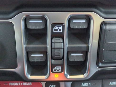 New 2026 Jeep Wrangler Unlimited Rubicon AWD/4WD image 22