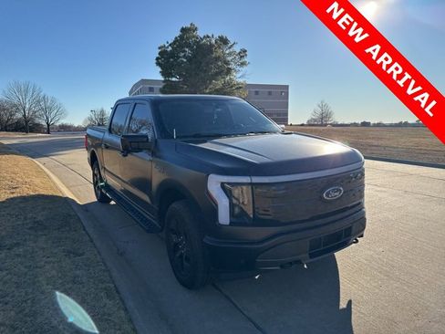 Used 2022 Ford F150 Lightning Lariat w/ Equipment Group 511A High image 1