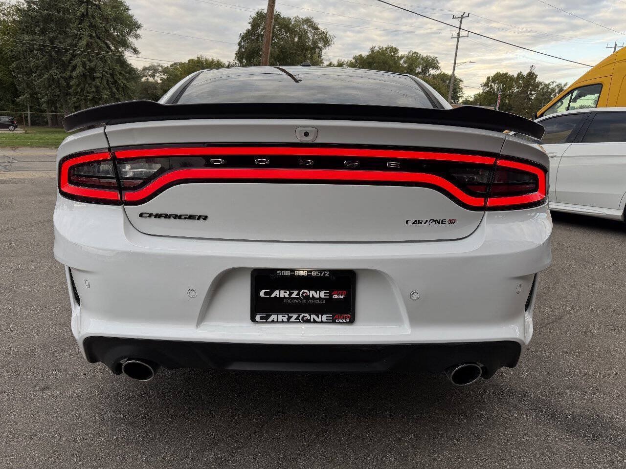 Used 2018 Dodge Charger SXT w/ Blacktop Package RWD image 7
