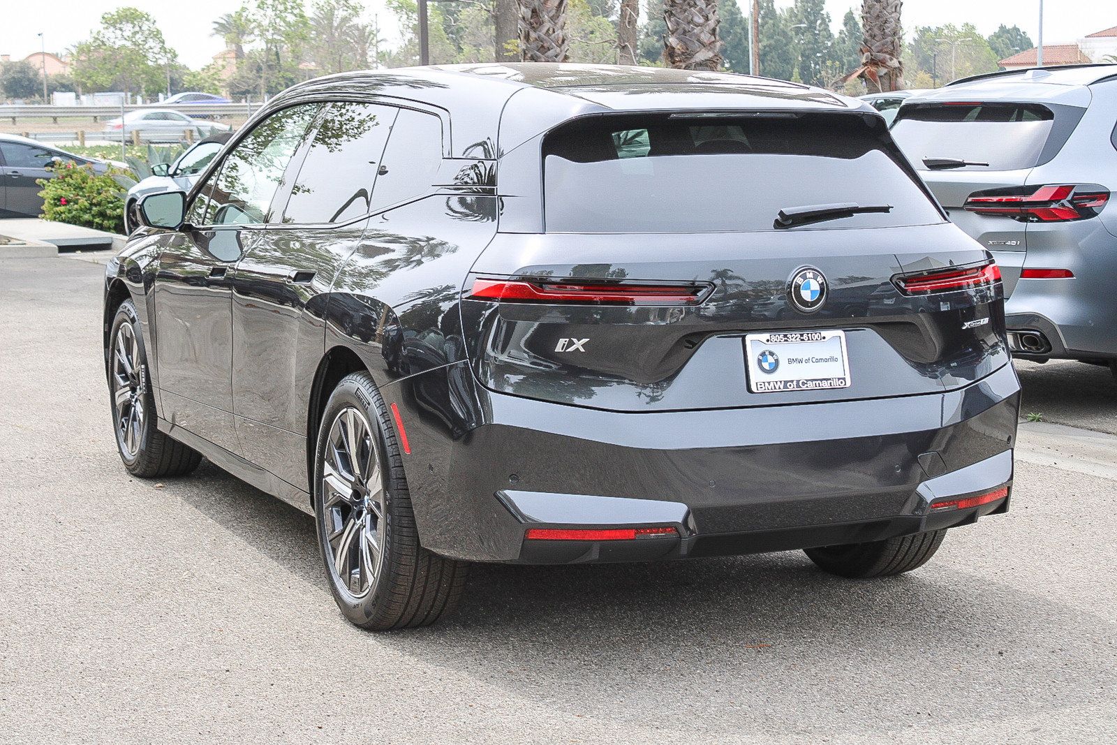 New 2026 BMW iX xDrive60 w/ Premium Package AWD/4WD image 4