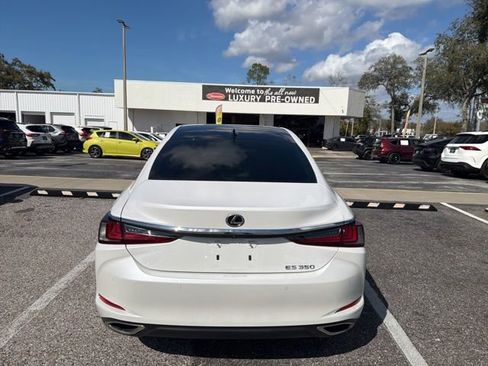 Used 2025 Lexus ES 350 Ultra Luxury w/ Accessory Package (Z2) image 17