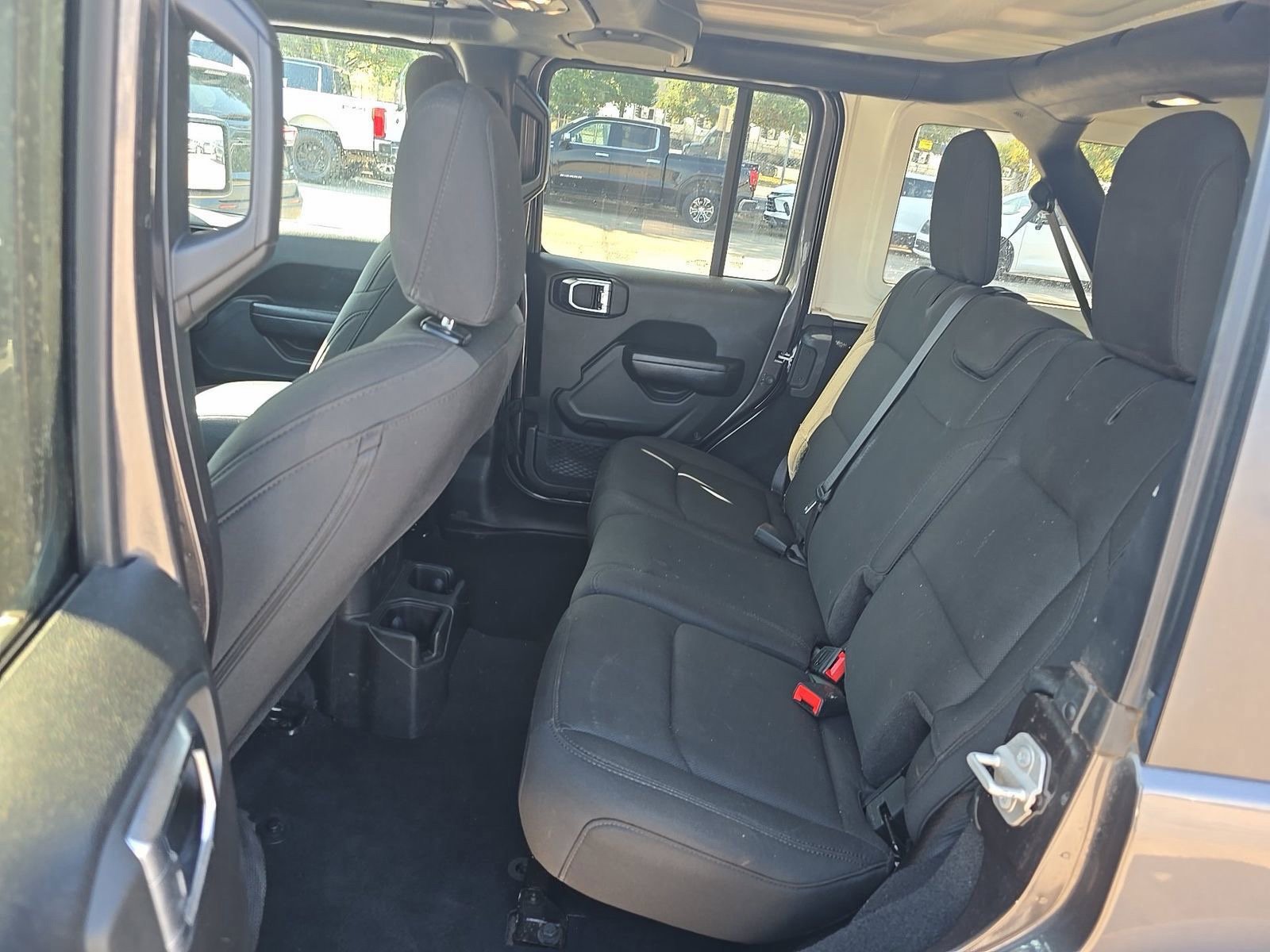 Used 2023 Jeep Wrangler Unlimited Sport AWD/4WD image 6