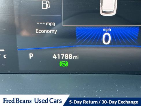 Used 2024 Volkswagen Tiguan SE w/ Panoramic Sunroof Package AWD/4WD image 17