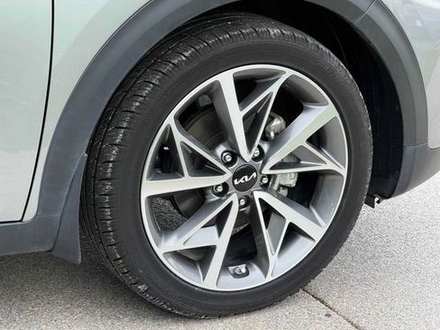 Used 2022 Kia Niro Touring Special Edition FWD image 23