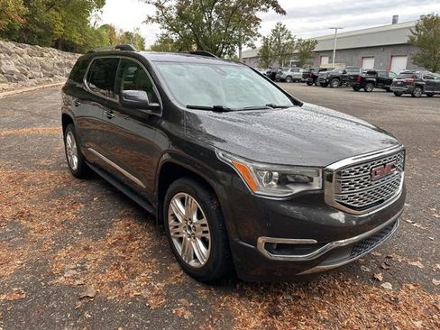Used 2017 GMC Acadia Denali w/ Technology Package image 7