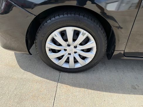 Used 2012 Toyota Corolla LE FWD image 12