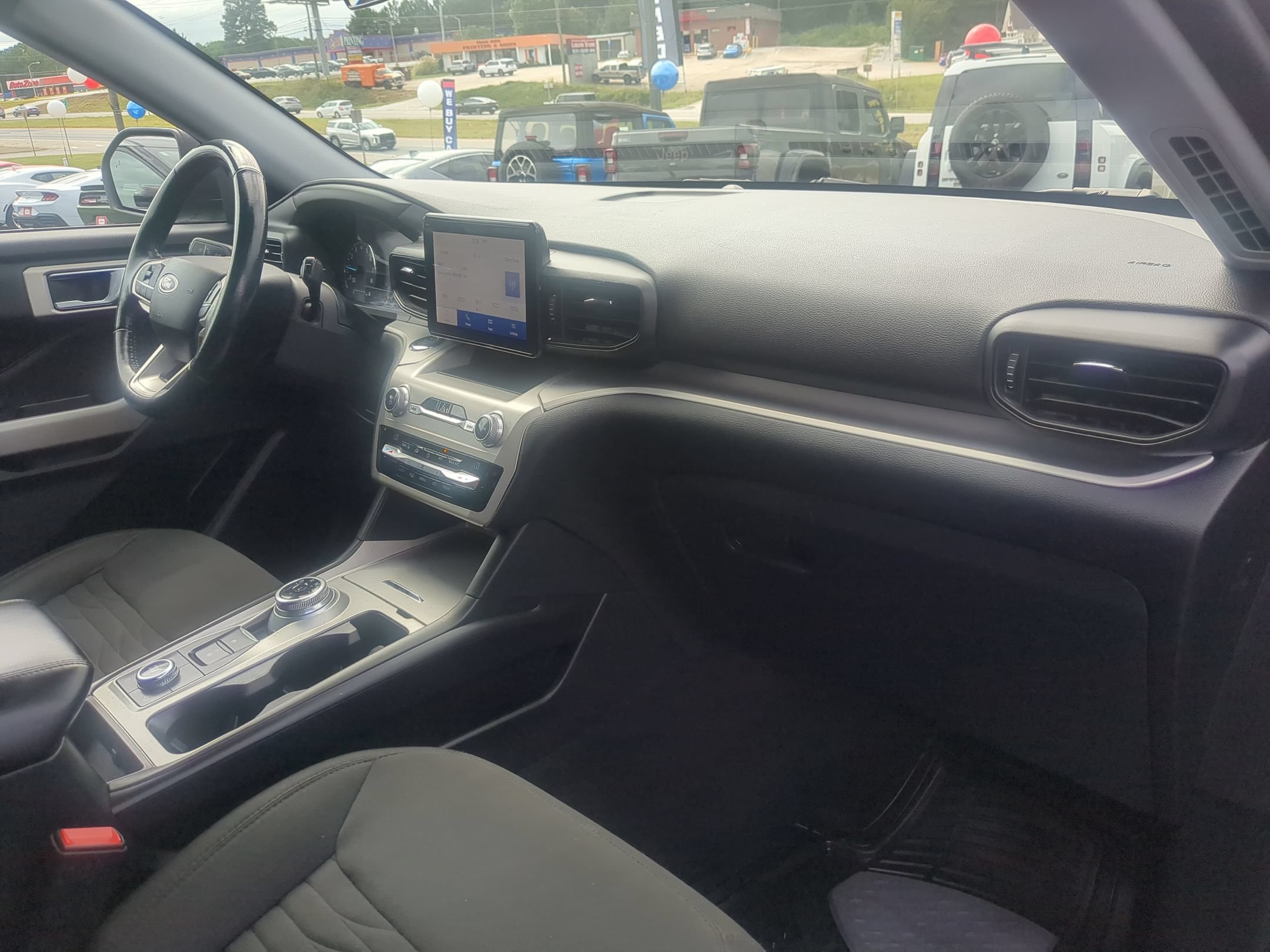 Used 2021 Ford Explorer XLT AWD/4WD image 29