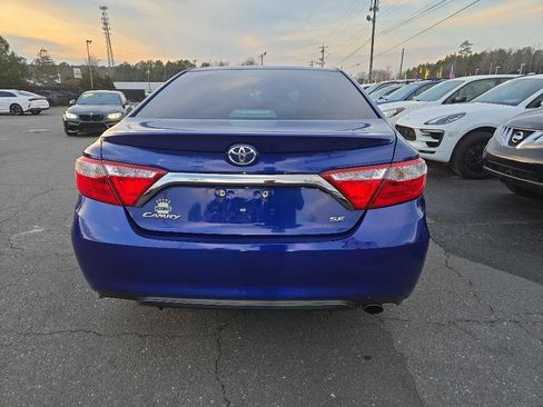 Used 2016 Toyota Camry SE image 4
